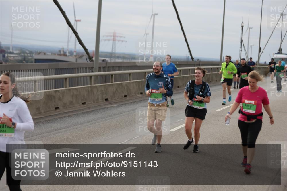 03.10.2025 - Köhlbrandbrückenlauf Jannik Wohlers http://msf.ph/oto/9151143 03.10.2025 15:57:28 Position 1 444, 9704 meine-sportfotos.de