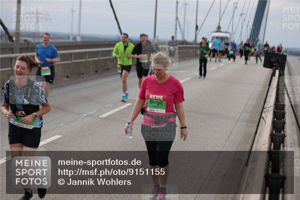 03.10.2025 - Köhlbrandbrückenlauf Jannik Wohlers http://msf.ph/oto/9151155 03.10.2025 15:57:30 Position 1 7489 meine-sportfotos.de