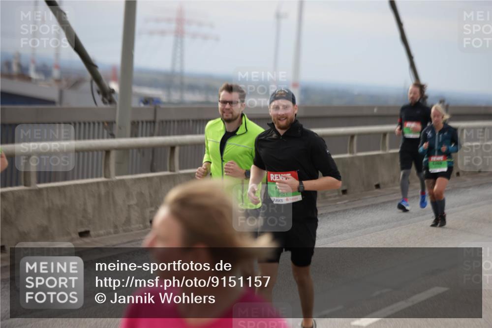 03.10.2025 - Köhlbrandbrückenlauf Jannik Wohlers http://msf.ph/oto/9151157 03.10.2025 15:57:32 Position 1 9681 meine-sportfotos.de