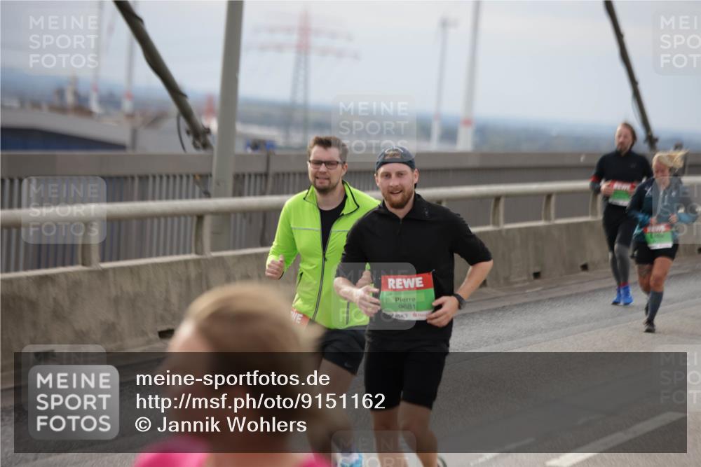 03.10.2025 - Köhlbrandbrückenlauf Jannik Wohlers http://msf.ph/oto/9151162 03.10.2025 15:57:33 Position 1 9681 meine-sportfotos.de