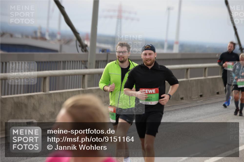 03.10.2025 - Köhlbrandbrückenlauf Jannik Wohlers http://msf.ph/oto/9151164 03.10.2025 15:57:33 Position 1 9681 meine-sportfotos.de
