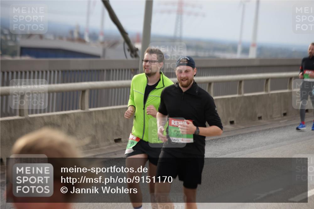 03.10.2025 - Köhlbrandbrückenlauf Jannik Wohlers http://msf.ph/oto/9151170 03.10.2025 15:57:33 Position 1 9681 meine-sportfotos.de