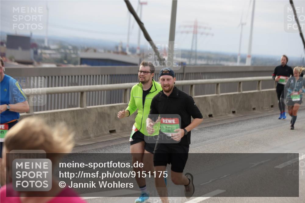03.10.2025 - Köhlbrandbrückenlauf Jannik Wohlers http://msf.ph/oto/9151175 03.10.2025 15:57:33 Position 1 9681 meine-sportfotos.de