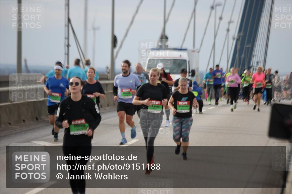 03.10.2025 - Köhlbrandbrückenlauf Jannik Wohlers http://msf.ph/oto/9151188 03.10.2025 15:57:42 Position 1 8303, 7693 meine-sportfotos.de
