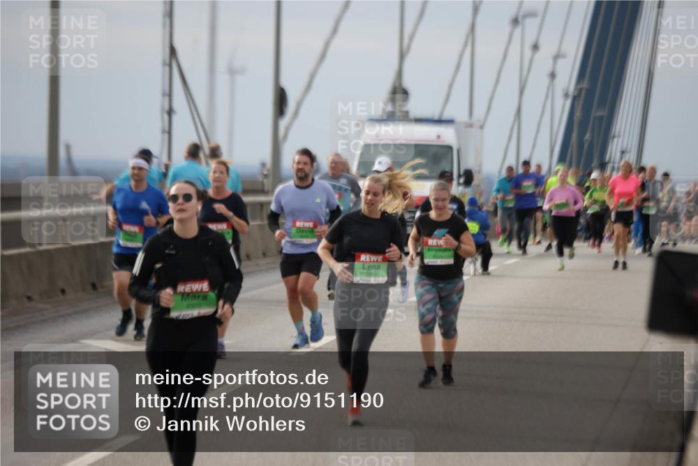 03.10.2025 - Köhlbrandbrückenlauf Jannik Wohlers http://msf.ph/oto/9151190 03.10.2025 15:57:42 Position 1 8303, 7693, 8123 meine-sportfotos.de