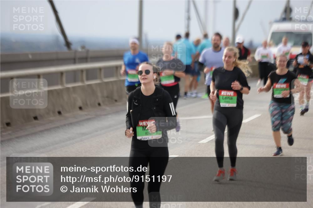03.10.2025 - Köhlbrandbrückenlauf Jannik Wohlers http://msf.ph/oto/9151197 03.10.2025 15:57:44 Position 1 8303, 7693 meine-sportfotos.de