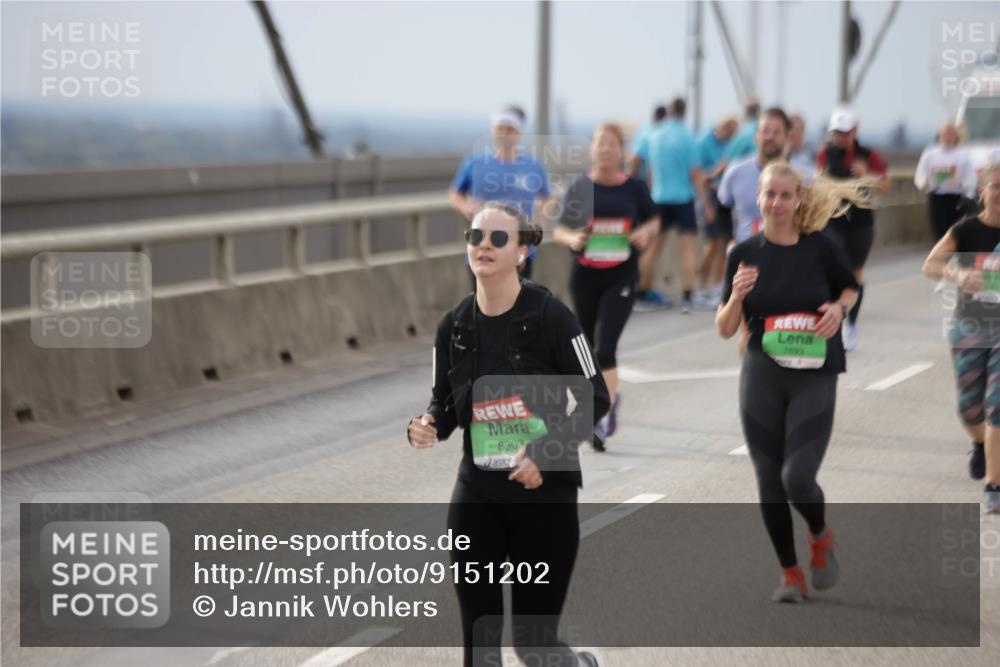 03.10.2025 - Köhlbrandbrückenlauf Jannik Wohlers http://msf.ph/oto/9151202 03.10.2025 15:57:44 Position 1 8303, 7693 meine-sportfotos.de