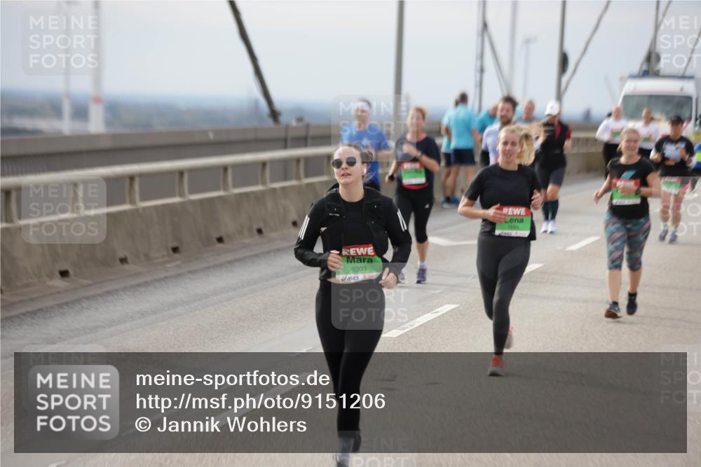 03.10.2025 - Köhlbrandbrückenlauf Jannik Wohlers http://msf.ph/oto/9151206 03.10.2025 15:57:44 Position 1 8303, 7693 meine-sportfotos.de