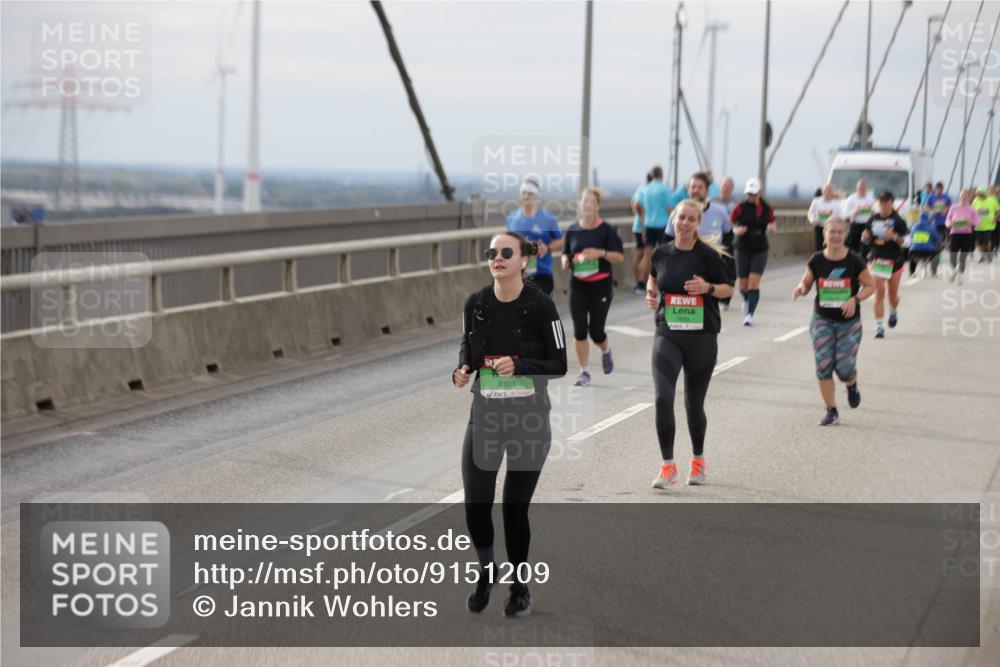 03.10.2025 - Köhlbrandbrückenlauf Jannik Wohlers http://msf.ph/oto/9151209 03.10.2025 15:57:45 Position 1 8303 meine-sportfotos.de