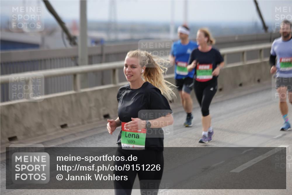 03.10.2025 - Köhlbrandbrückenlauf Jannik Wohlers http://msf.ph/oto/9151226 03.10.2025 15:57:48 Position 1 7693 meine-sportfotos.de