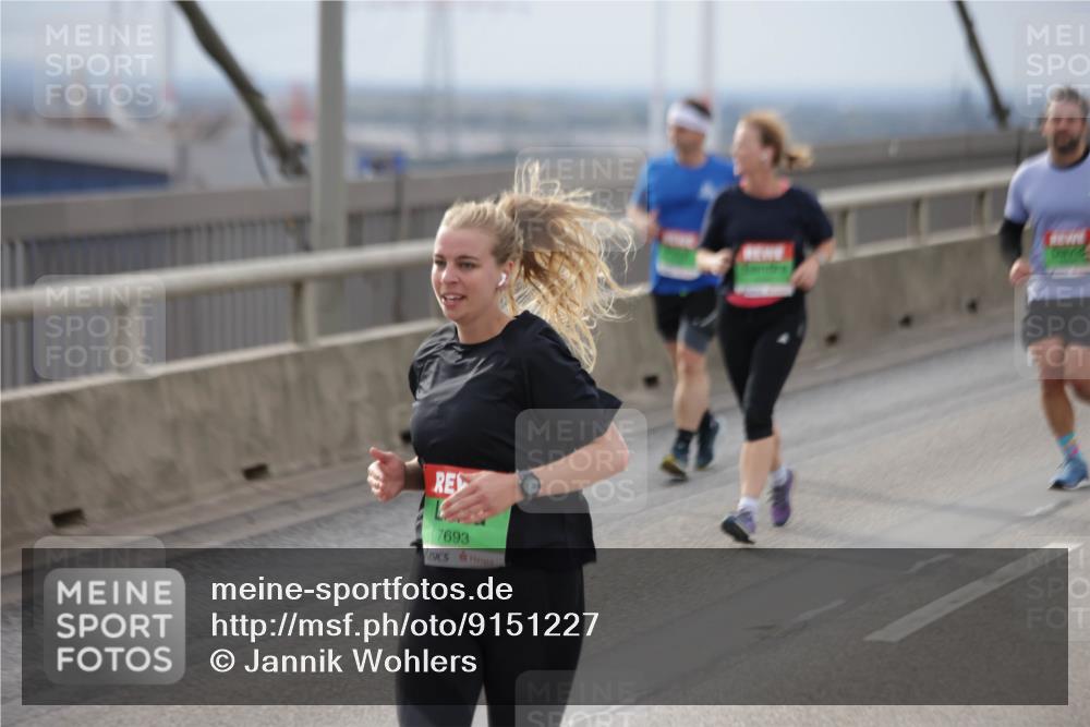 03.10.2025 - Köhlbrandbrückenlauf Jannik Wohlers http://msf.ph/oto/9151227 03.10.2025 15:57:48 Position 1 7693 meine-sportfotos.de