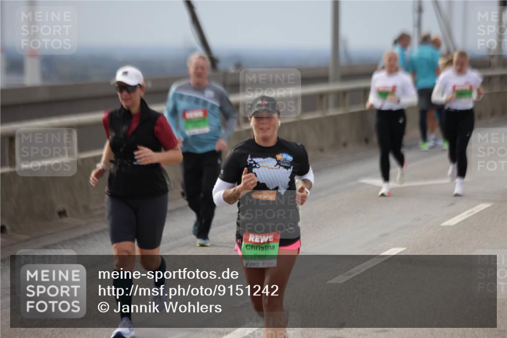 03.10.2025 - Köhlbrandbrückenlauf Jannik Wohlers http://msf.ph/oto/9151242 03.10.2025 15:57:51 Position 1 7484 meine-sportfotos.de