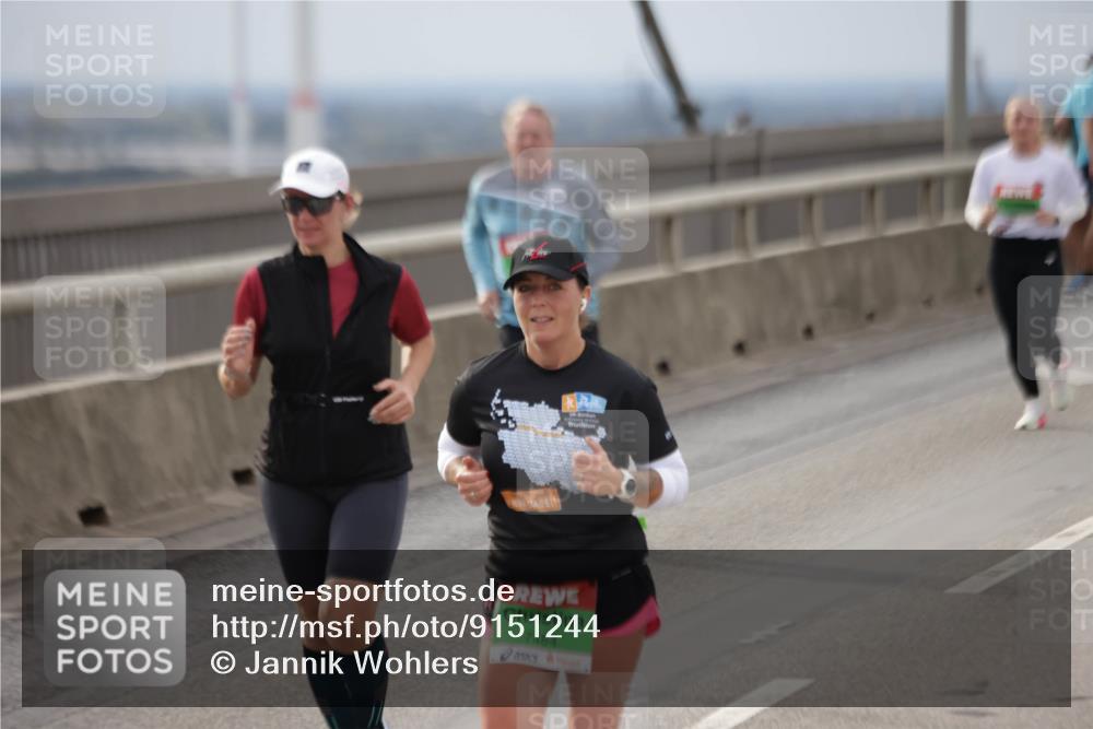 03.10.2025 - Köhlbrandbrückenlauf Jannik Wohlers http://msf.ph/oto/9151244 03.10.2025 15:57:52 Position 1 7484 meine-sportfotos.de