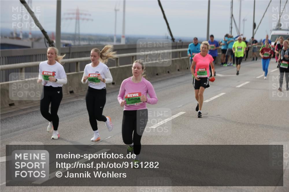 03.10.2025 - Köhlbrandbrückenlauf Jannik Wohlers http://msf.ph/oto/9151282 03.10.2025 15:57:59 Position 1 8000 meine-sportfotos.de