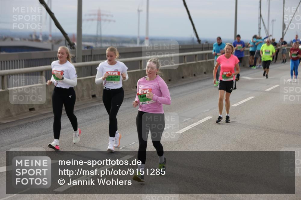 03.10.2025 - Köhlbrandbrückenlauf Jannik Wohlers http://msf.ph/oto/9151285 03.10.2025 15:57:59 Position 1 9078, 8000 meine-sportfotos.de