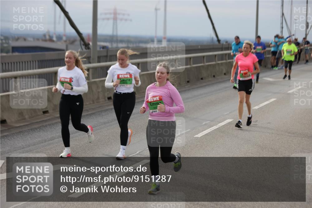 03.10.2025 - Köhlbrandbrückenlauf Jannik Wohlers http://msf.ph/oto/9151287 03.10.2025 15:57:59 Position 1 9078, 800 meine-sportfotos.de