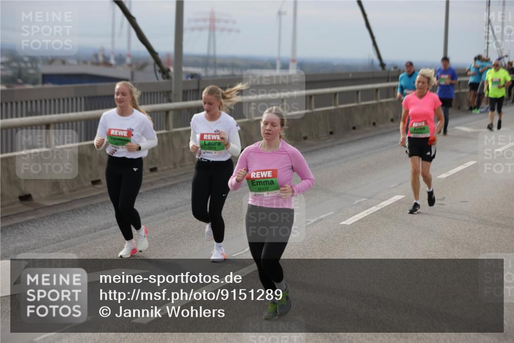 03.10.2025 - Köhlbrandbrückenlauf Jannik Wohlers http://msf.ph/oto/9151289 03.10.2025 15:57:59 Position 1 9078, 8000 meine-sportfotos.de