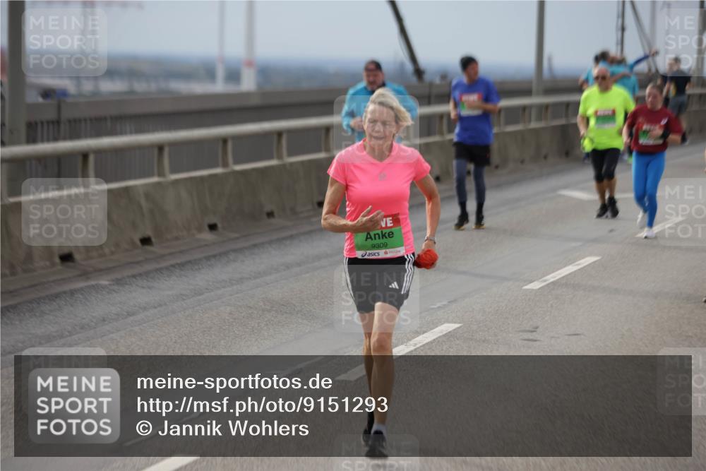 03.10.2025 - Köhlbrandbrückenlauf Jannik Wohlers http://msf.ph/oto/9151293 03.10.2025 15:58:01 Position 1 9309 meine-sportfotos.de
