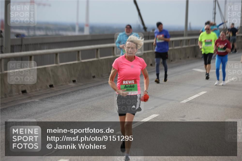 03.10.2025 - Köhlbrandbrückenlauf Jannik Wohlers http://msf.ph/oto/9151295 03.10.2025 15:58:01 Position 1 9309, 1 meine-sportfotos.de