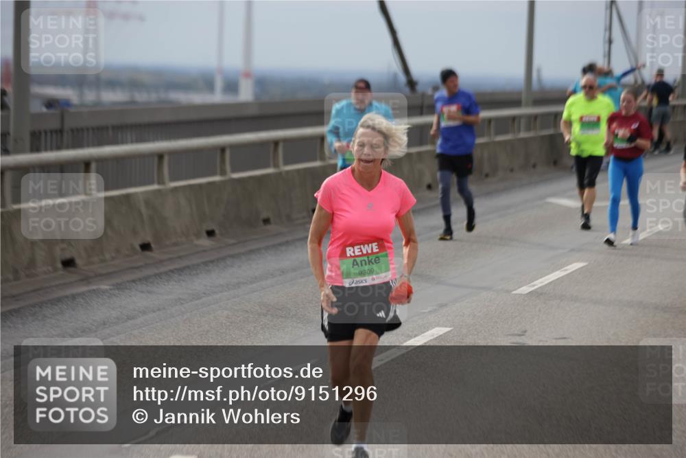 03.10.2025 - Köhlbrandbrückenlauf Jannik Wohlers http://msf.ph/oto/9151296 03.10.2025 15:58:01 Position 1 9309, 1 meine-sportfotos.de