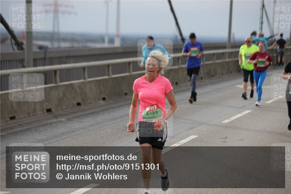 03.10.2025 - Köhlbrandbrückenlauf Jannik Wohlers http://msf.ph/oto/9151301 03.10.2025 15:58:01 Position 1 9309 meine-sportfotos.de
