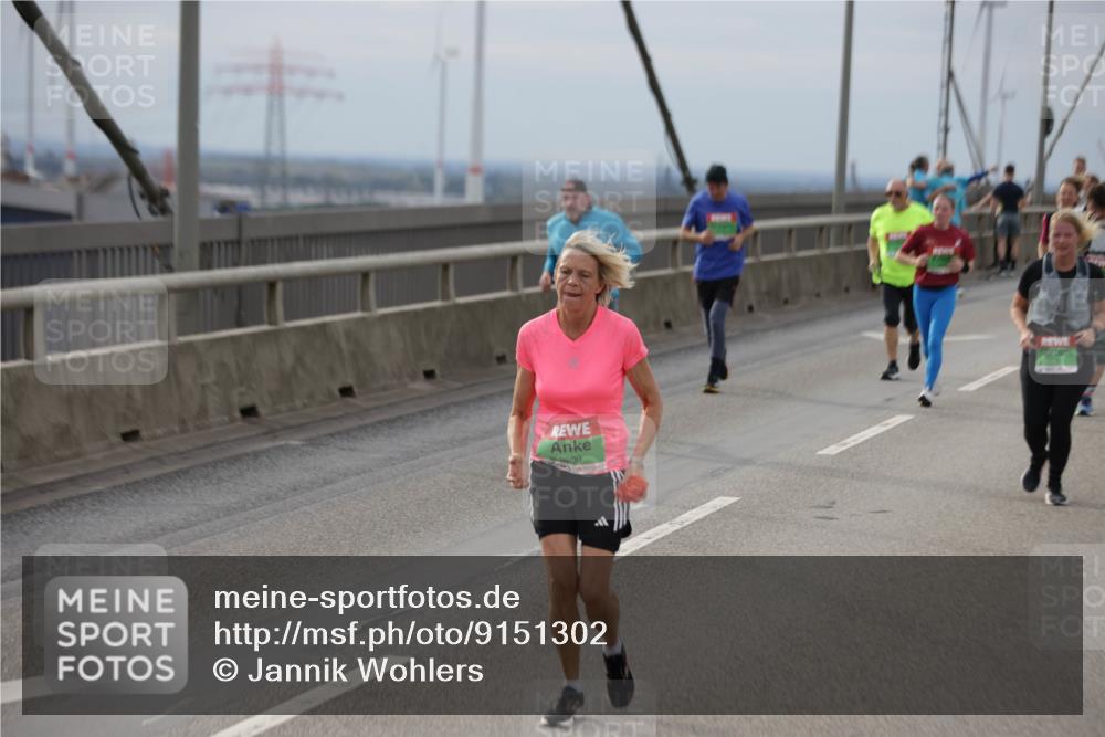 03.10.2025 - Köhlbrandbrückenlauf Jannik Wohlers http://msf.ph/oto/9151302 03.10.2025 15:58:01 Position 1 09 meine-sportfotos.de