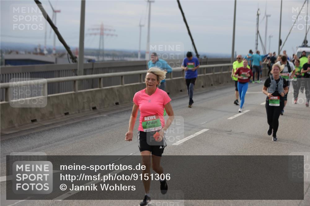 03.10.2025 - Köhlbrandbrückenlauf Jannik Wohlers http://msf.ph/oto/9151306 03.10.2025 15:58:02 Position 1 9309 meine-sportfotos.de
