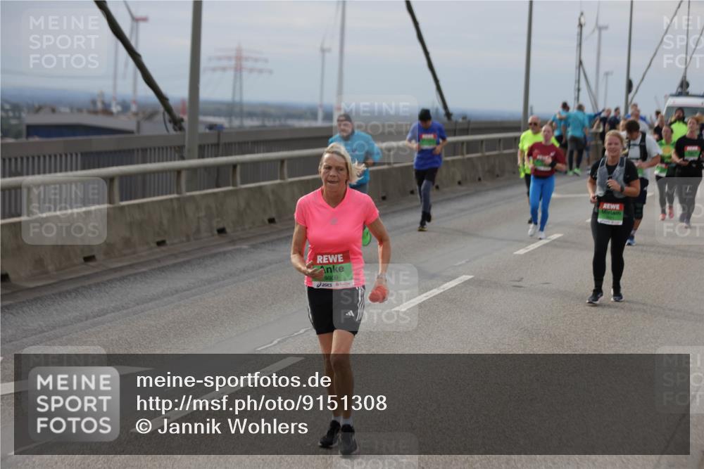 03.10.2025 - Köhlbrandbrückenlauf Jannik Wohlers http://msf.ph/oto/9151308 03.10.2025 15:58:02 Position 1 9309 meine-sportfotos.de