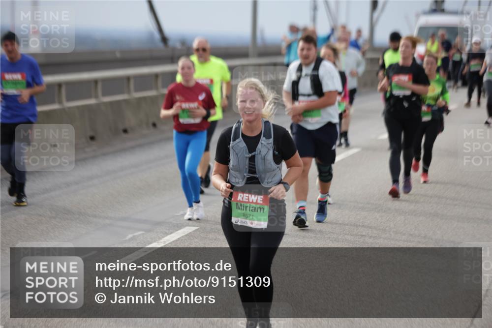 03.10.2025 - Köhlbrandbrückenlauf Jannik Wohlers http://msf.ph/oto/9151309 03.10.2025 15:58:04 Position 1 8571 meine-sportfotos.de