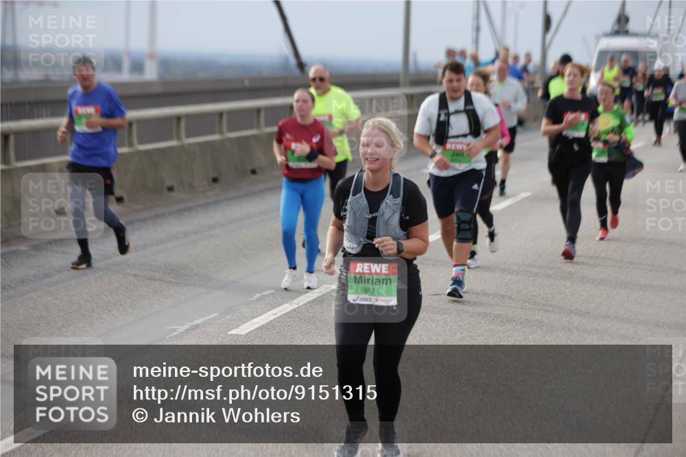 03.10.2025 - Köhlbrandbrückenlauf Jannik Wohlers http://msf.ph/oto/9151315 03.10.2025 15:58:04 Position 1 8571 meine-sportfotos.de