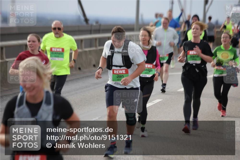 03.10.2025 - Köhlbrandbrückenlauf Jannik Wohlers http://msf.ph/oto/9151321 03.10.2025 15:58:05 Position 1 811, 8455, 8135 meine-sportfotos.de