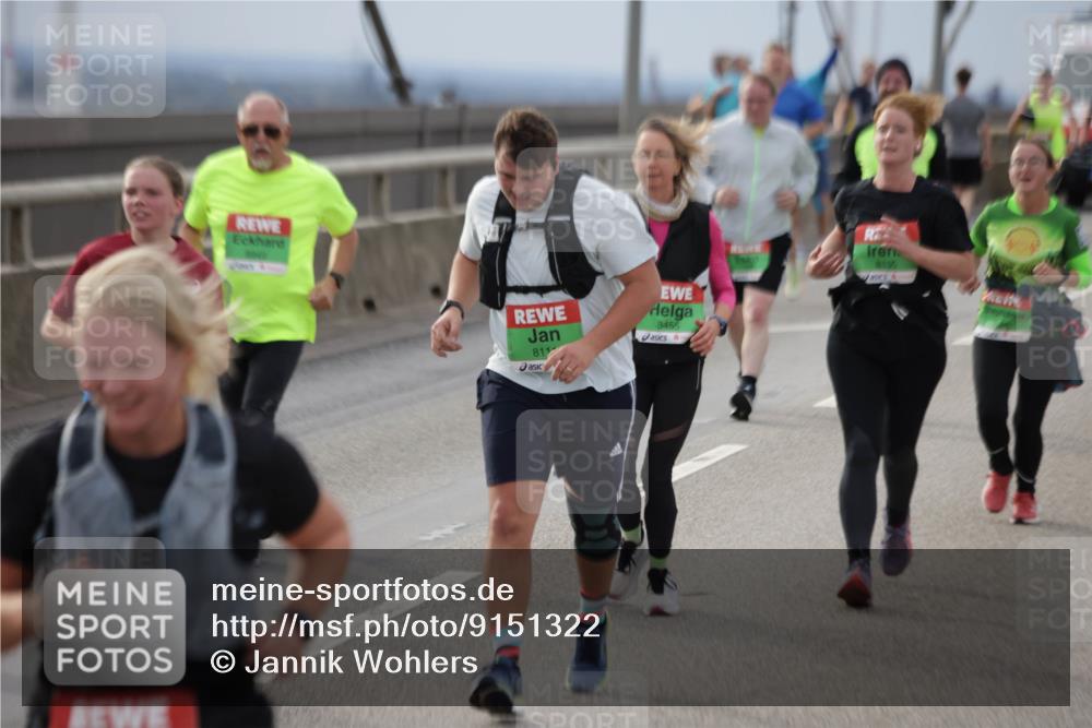 03.10.2025 - Köhlbrandbrückenlauf Jannik Wohlers http://msf.ph/oto/9151322 03.10.2025 15:58:05 Position 1 811, 8455, 8135 meine-sportfotos.de