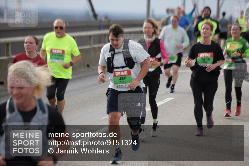 03.10.2025 - Köhlbrandbrückenlauf Jannik Wohlers http://msf.ph/oto/9151324 03.10.2025 15:58:05 Position 1 8111, 8135 meine-sportfotos.de