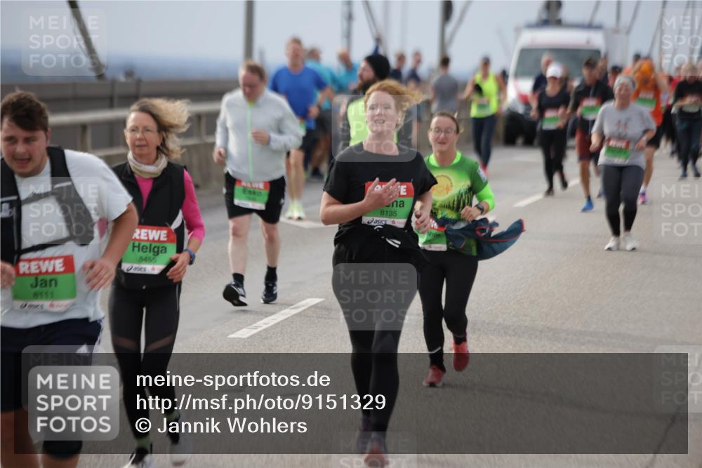 03.10.2025 - Köhlbrandbrückenlauf Jannik Wohlers http://msf.ph/oto/9151329 03.10.2025 15:58:06 Position 1 8111, 8455, 8135 meine-sportfotos.de