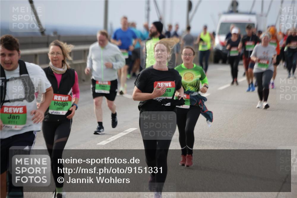 03.10.2025 - Köhlbrandbrückenlauf Jannik Wohlers http://msf.ph/oto/9151331 03.10.2025 15:58:06 Position 1 8111, 8455, 135 meine-sportfotos.de