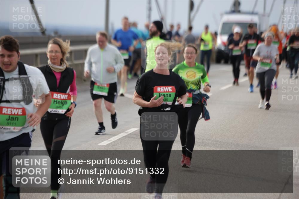 03.10.2025 - Köhlbrandbrückenlauf Jannik Wohlers http://msf.ph/oto/9151332 03.10.2025 15:58:06 Position 1 8111, 8455, 135 meine-sportfotos.de