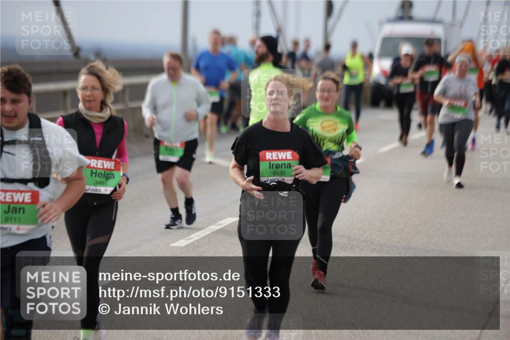 03.10.2025 - Köhlbrandbrückenlauf Jannik Wohlers http://msf.ph/oto/9151333 03.10.2025 15:58:06 Position 1 8111, 8455, 8135 meine-sportfotos.de