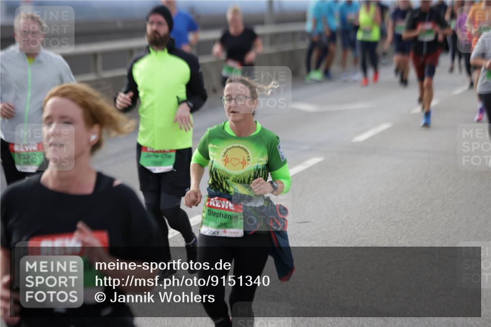 03.10.2025 - Köhlbrandbrückenlauf Jannik Wohlers http://msf.ph/oto/9151340 03.10.2025 15:58:09 Position 1 7962, 2806, 9625 meine-sportfotos.de