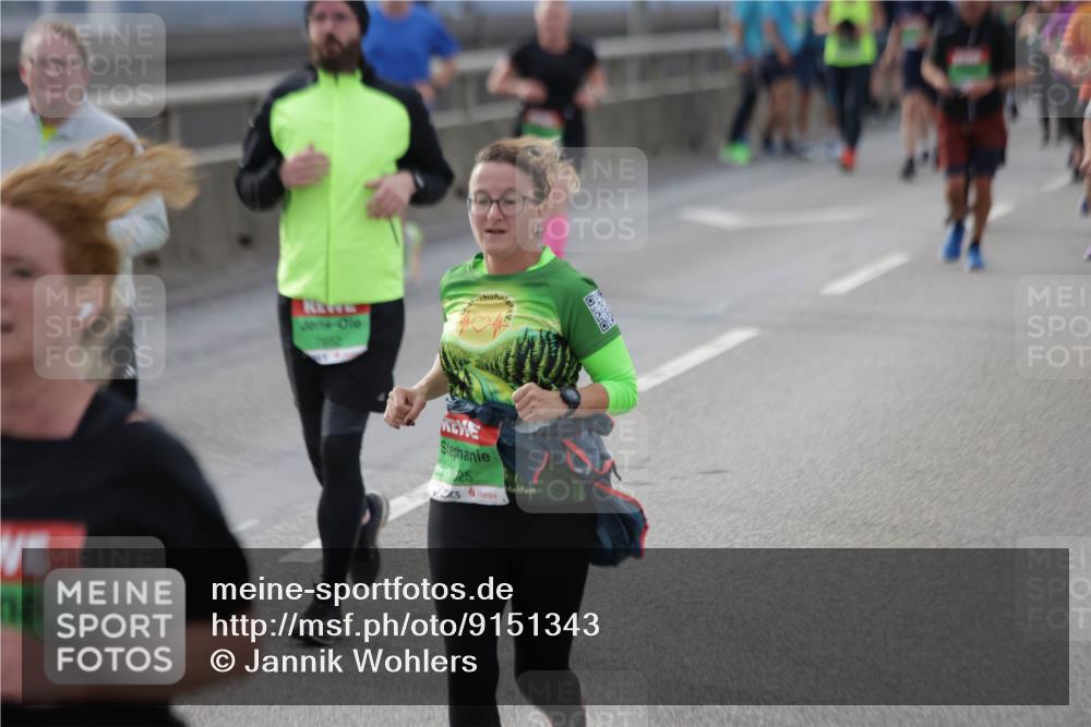 03.10.2025 - Köhlbrandbrückenlauf Jannik Wohlers http://msf.ph/oto/9151343 03.10.2025 15:58:10 Position 1 7952, 7425 meine-sportfotos.de