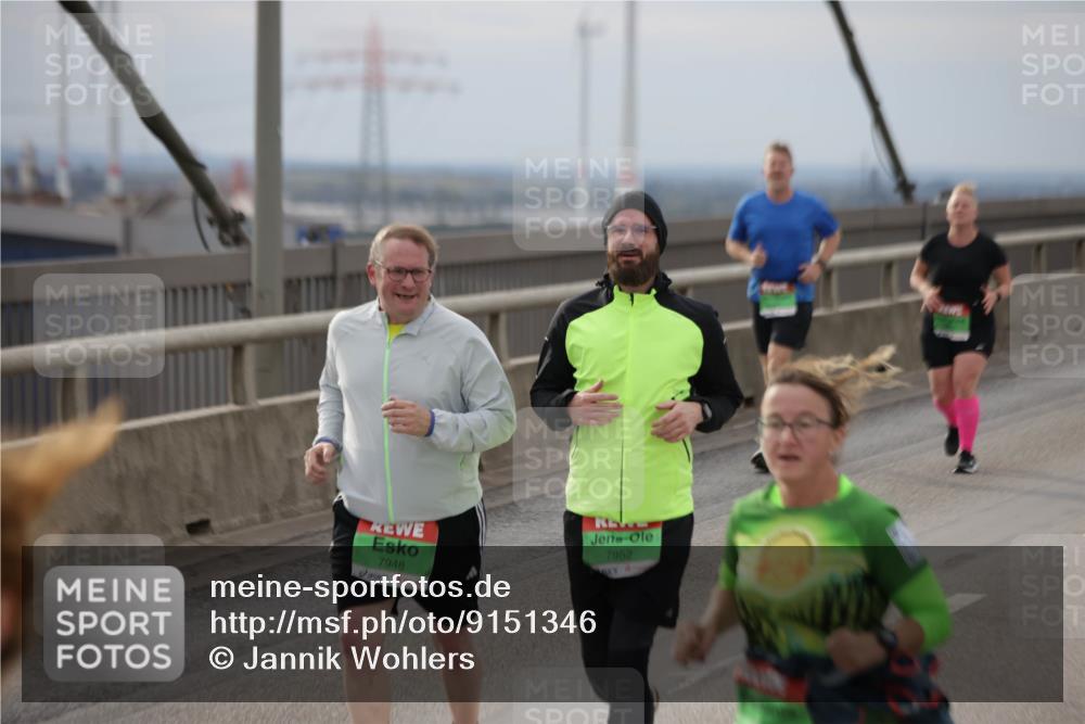 03.10.2025 - Köhlbrandbrückenlauf Jannik Wohlers http://msf.ph/oto/9151346 03.10.2025 15:58:10 Position 1 7948, 7952 meine-sportfotos.de
