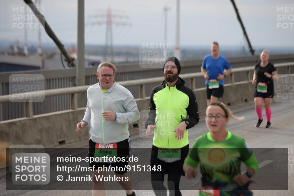 03.10.2025 - Köhlbrandbrückenlauf Jannik Wohlers http://msf.ph/oto/9151348 03.10.2025 15:58:10 Position 1 7948, 7952 meine-sportfotos.de
