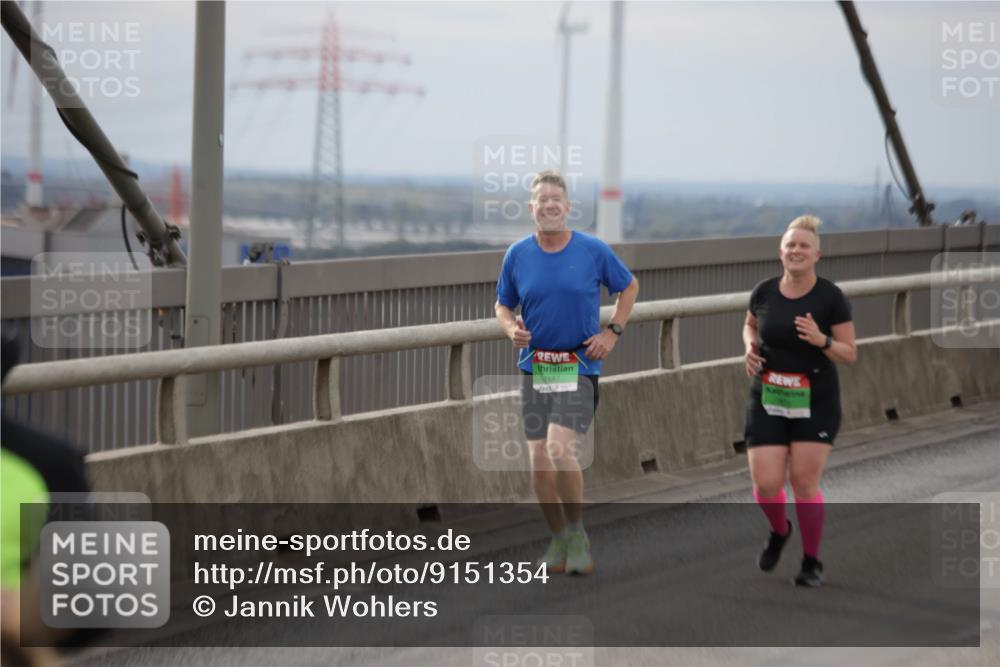 03.10.2025 - Köhlbrandbrückenlauf Jannik Wohlers http://msf.ph/oto/9151354 03.10.2025 15:58:12 Position 1 687 meine-sportfotos.de