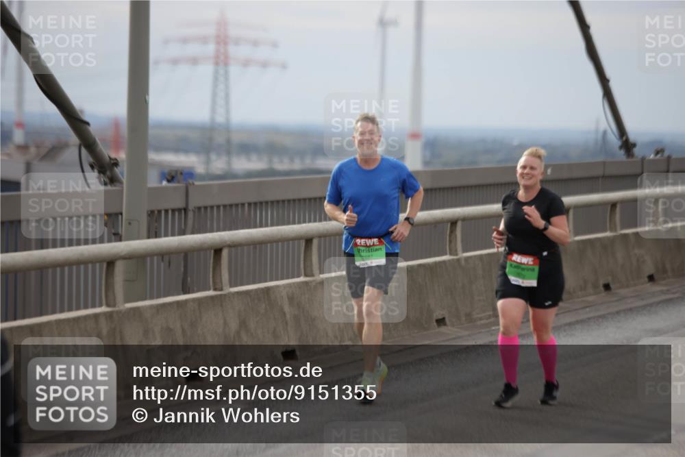03.10.2025 - Köhlbrandbrückenlauf Jannik Wohlers http://msf.ph/oto/9151355 03.10.2025 15:58:12 Position 1 687 meine-sportfotos.de