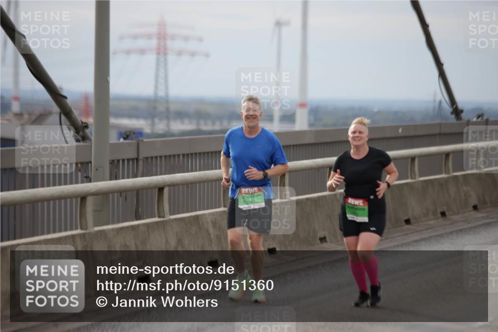 03.10.2025 - Köhlbrandbrückenlauf Jannik Wohlers http://msf.ph/oto/9151360 03.10.2025 15:58:12 Position 1 7687 meine-sportfotos.de