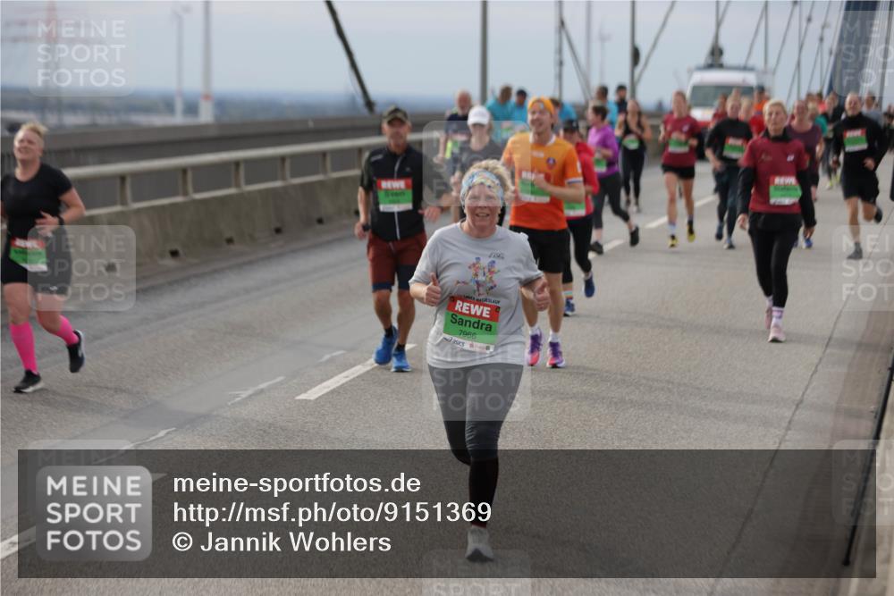 03.10.2025 - Köhlbrandbrückenlauf Jannik Wohlers http://msf.ph/oto/9151369 03.10.2025 15:58:14 Position 1 7966 meine-sportfotos.de