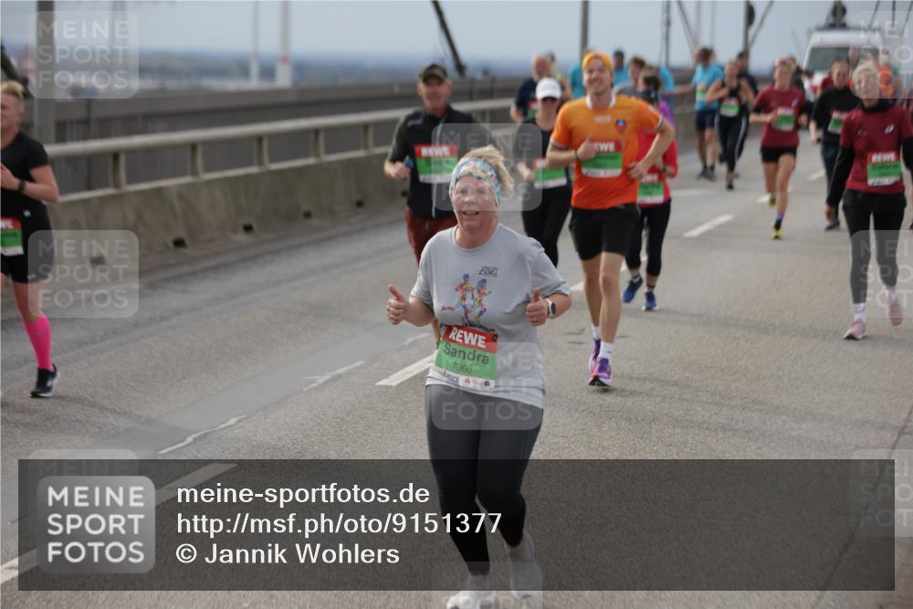 03.10.2025 - Köhlbrandbrückenlauf Jannik Wohlers http://msf.ph/oto/9151377 03.10.2025 15:58:15 Position 1 7966 meine-sportfotos.de