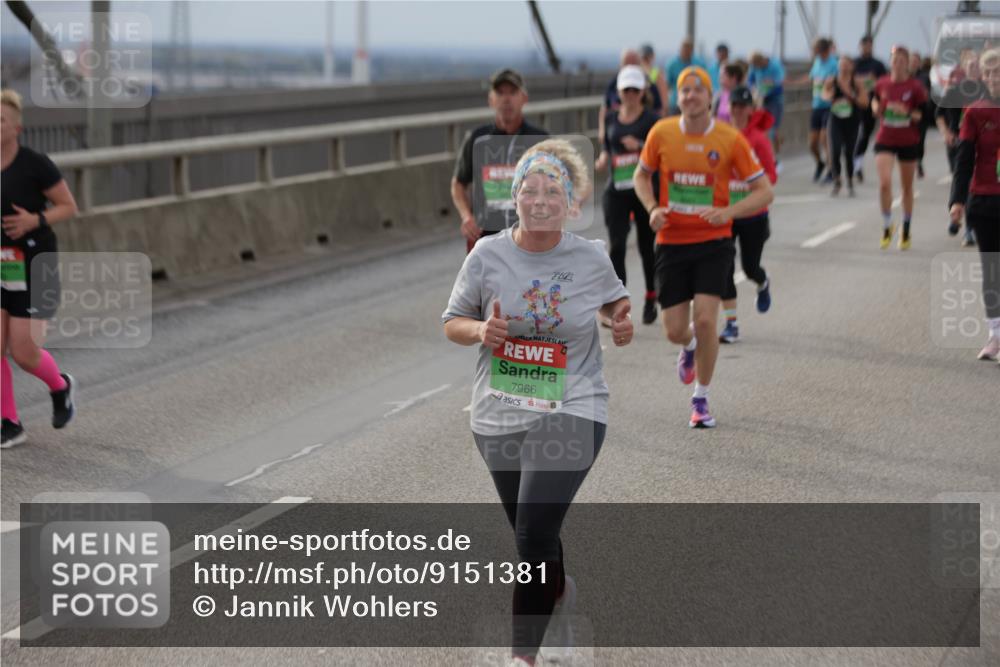 03.10.2025 - Köhlbrandbrückenlauf Jannik Wohlers http://msf.ph/oto/9151381 03.10.2025 15:58:15 Position 1 7966 meine-sportfotos.de
