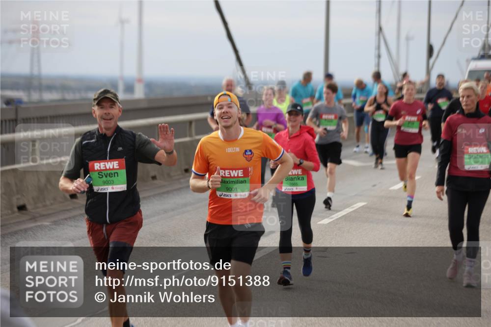 03.10.2025 - Köhlbrandbrückenlauf Jannik Wohlers http://msf.ph/oto/9151388 03.10.2025 15:58:16 Position 1 9003, 7665, 9001, 8894 meine-sportfotos.de