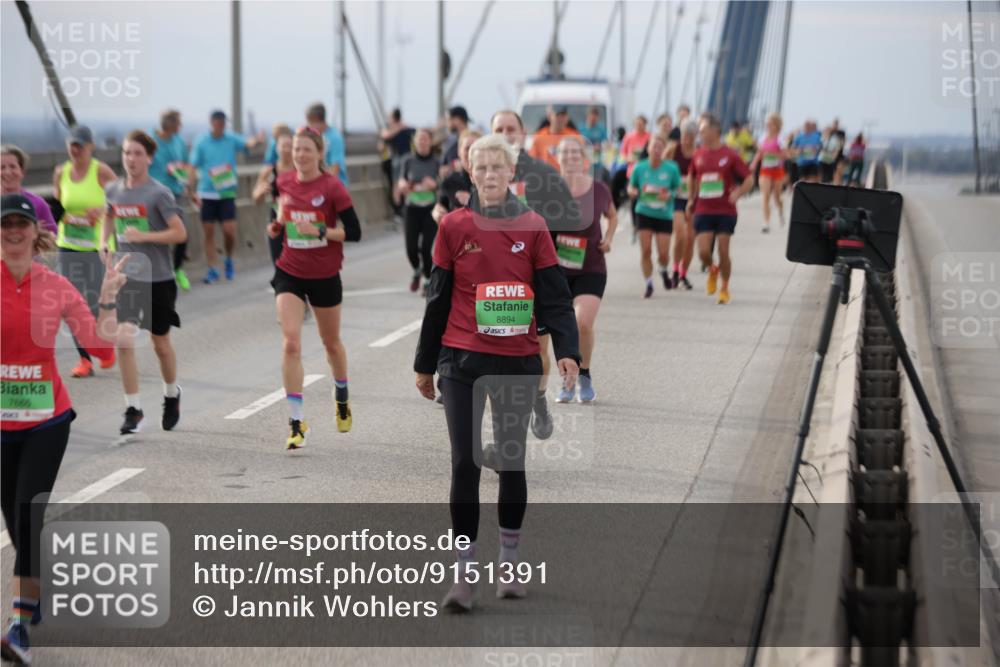 03.10.2025 - Köhlbrandbrückenlauf Jannik Wohlers http://msf.ph/oto/9151391 03.10.2025 15:58:17 Position 1 7666, 8894 meine-sportfotos.de