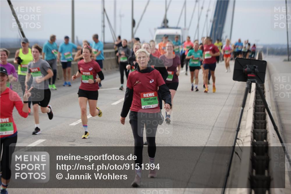 03.10.2025 - Köhlbrandbrückenlauf Jannik Wohlers http://msf.ph/oto/9151394 03.10.2025 15:58:17 Position 1 8894 meine-sportfotos.de